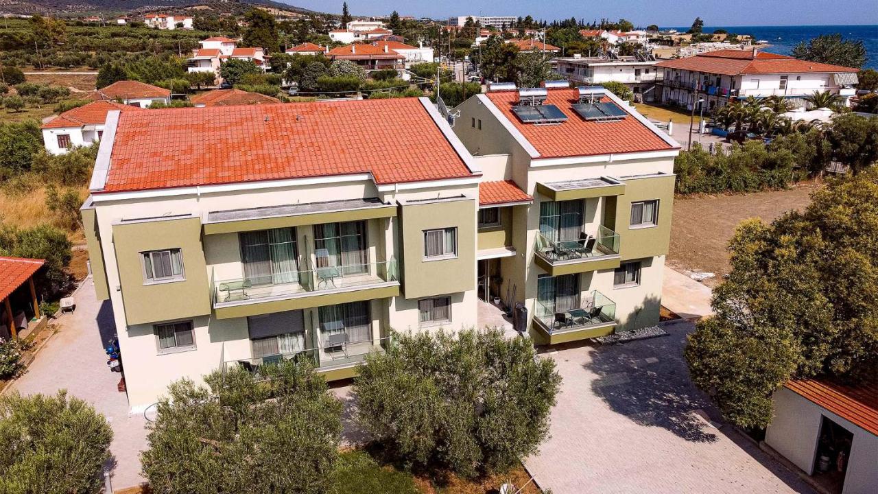 Estelle Family Luxury Apartments & Suites Gerakini Exteriér fotografie