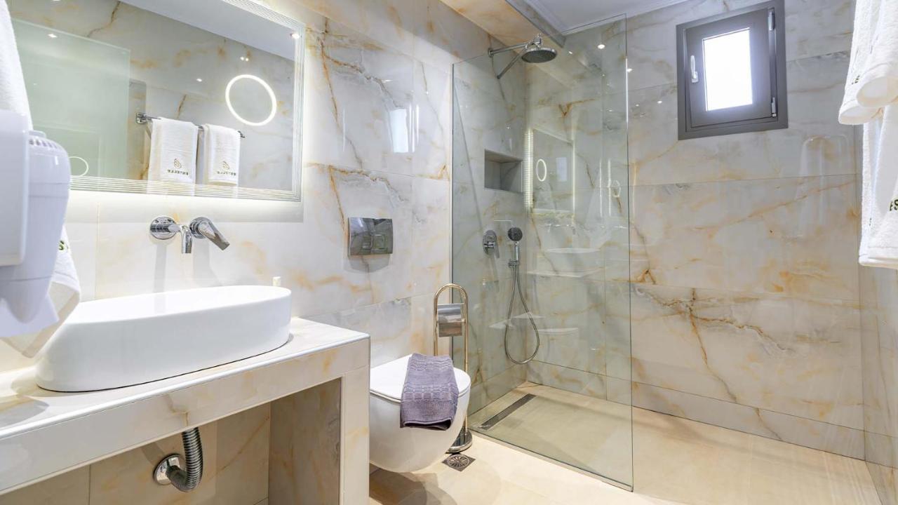 Estelle Family Luxury Apartments & Suites Gerakini Exteriér fotografie
