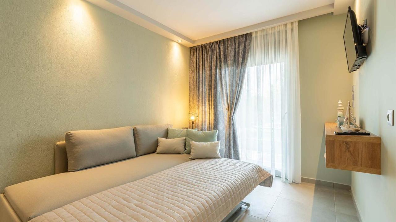 Estelle Family Luxury Apartments & Suites Gerakini Exteriér fotografie